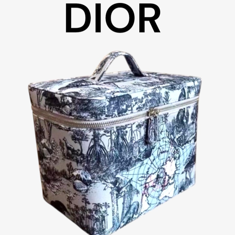 🎉HP🎉 Dior Beauty Around The World Vanity Cosmetic Bag Blue Toile Print Bag
